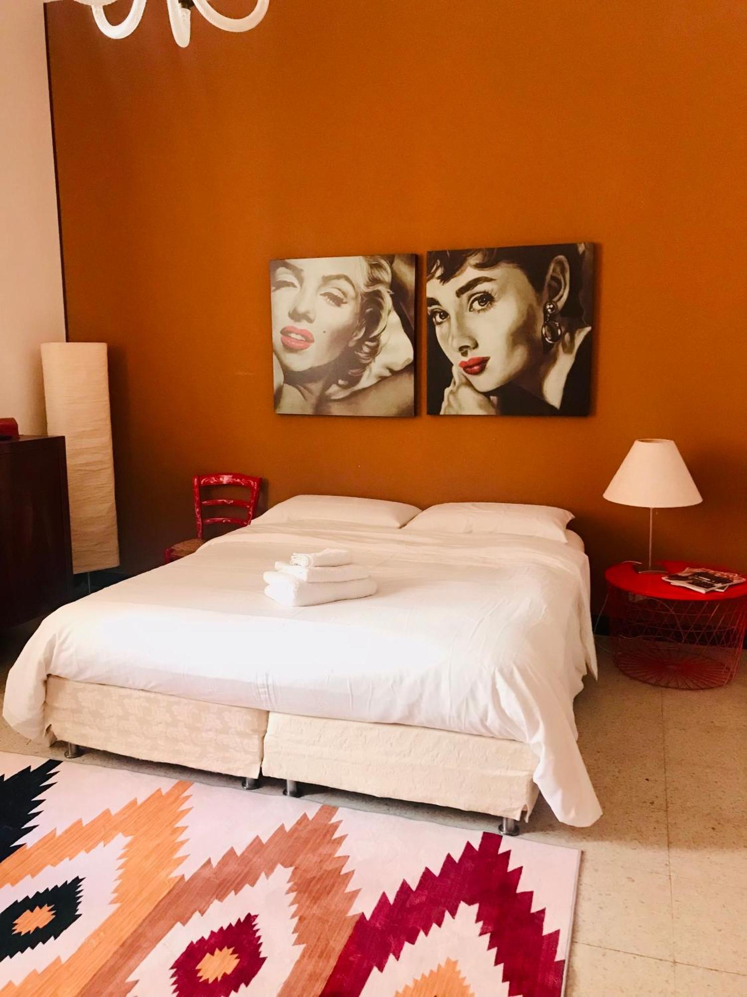 Donna Franca Acomodação com café da manhã Lecce Exterior foto